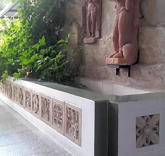 Aparthotel Baankhunmae Bangkok