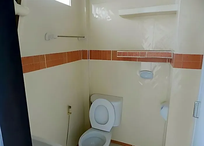 Baankhunmae Aparthotel