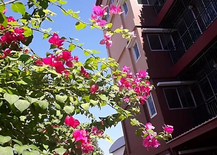 Baankhunmae Aparthotel Bangkok