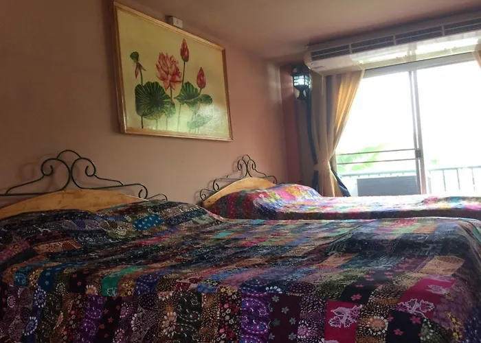 Baankhunmae Aparthotel