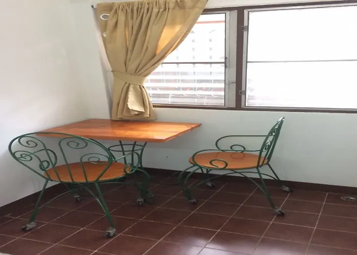 Baankhunmae Aparthotel